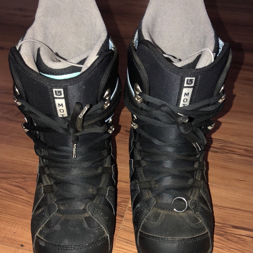 Burton women’s Moto snowboard boots 6.5